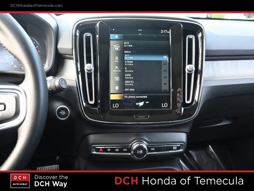 Thumbnail: 2021 Volvo XC40 - 12