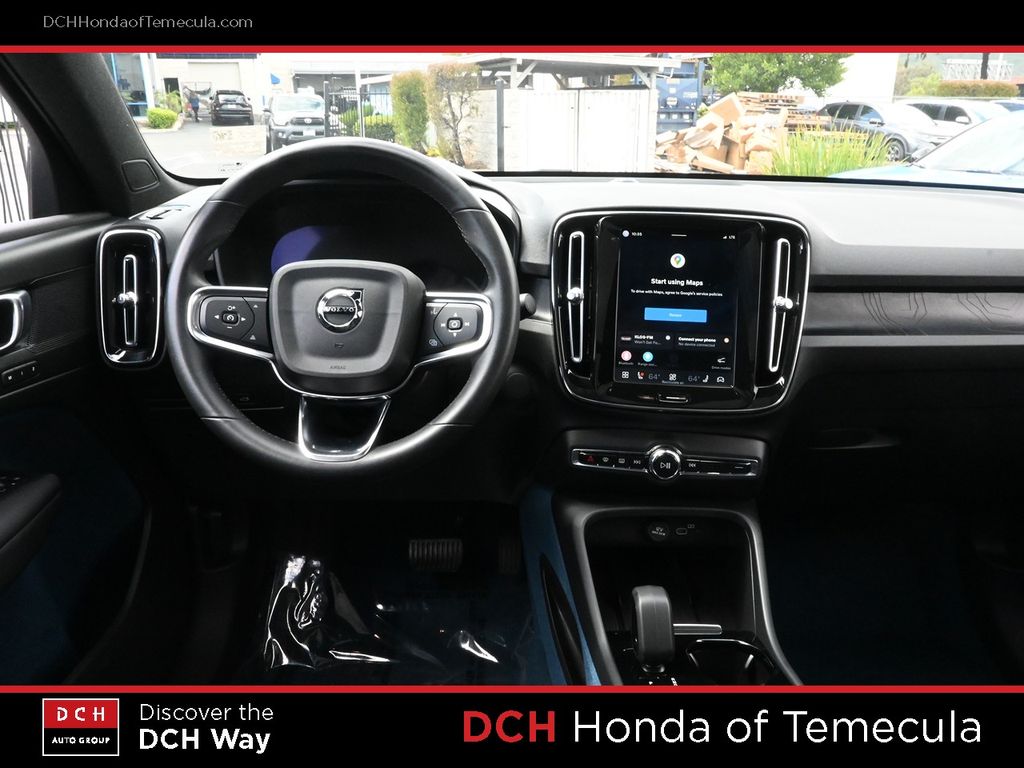 Thumbnail: 2023 Volvo C40 - 2