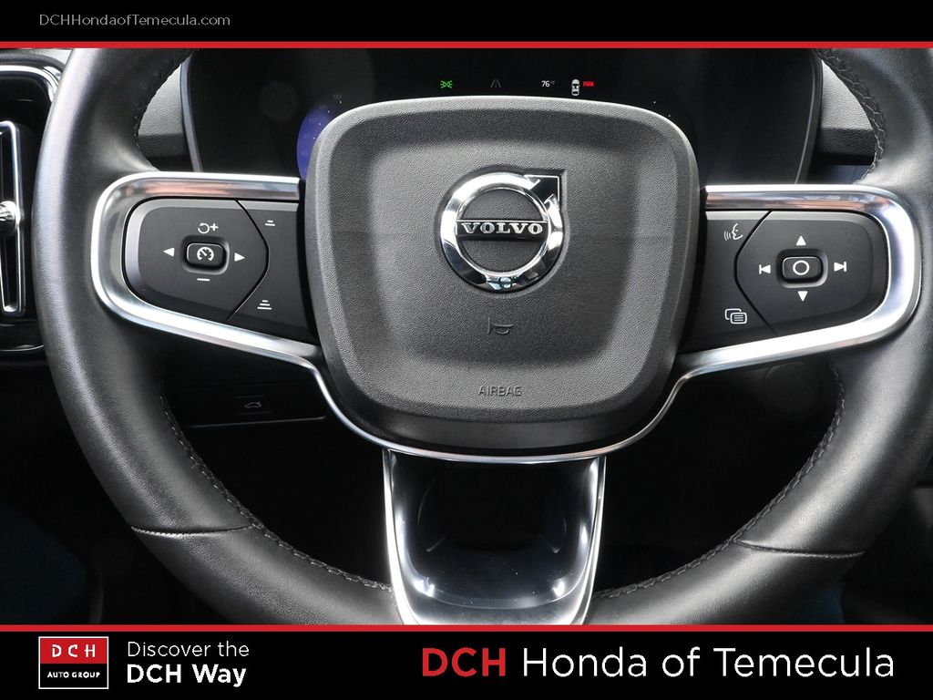 Thumbnail: 2023 Volvo C40 - 18
