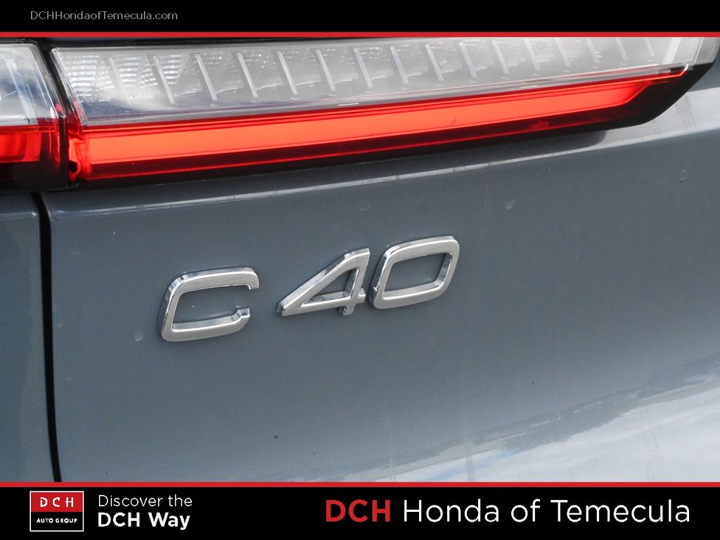 Thumbnail: 2023 Volvo C40 - 6