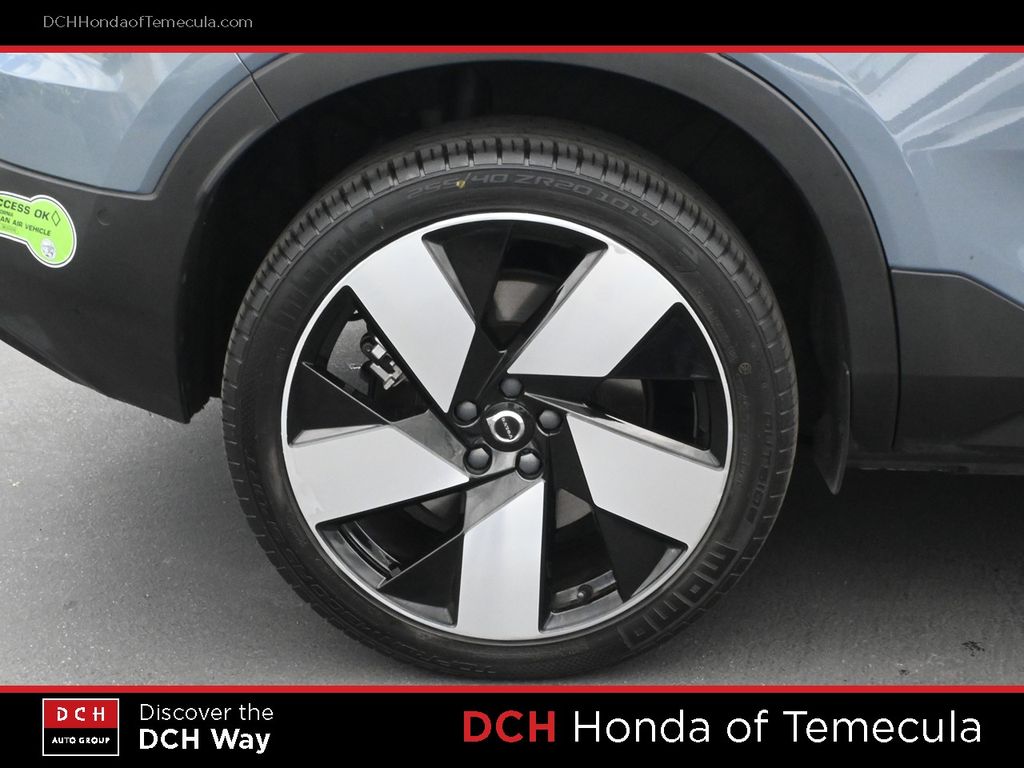 Thumbnail: 2023 Volvo C40 - 7