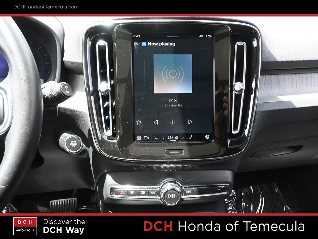 Thumbnail: 2023 Volvo XC40 - 19