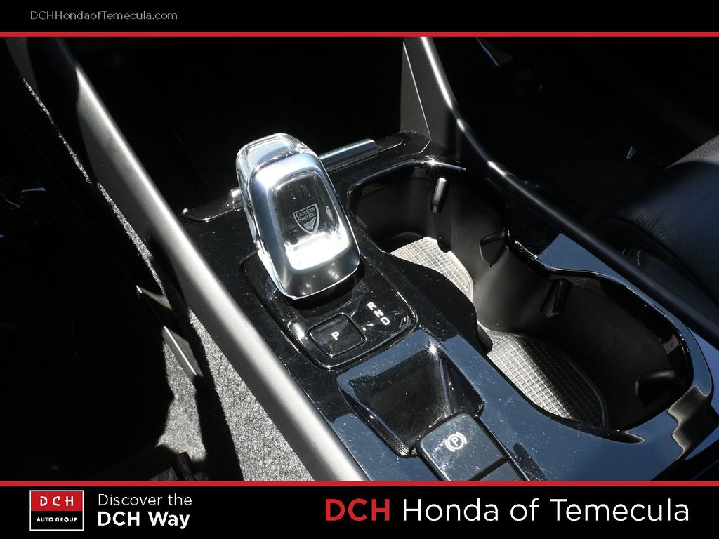 Thumbnail: 2023 Volvo XC40 - 13