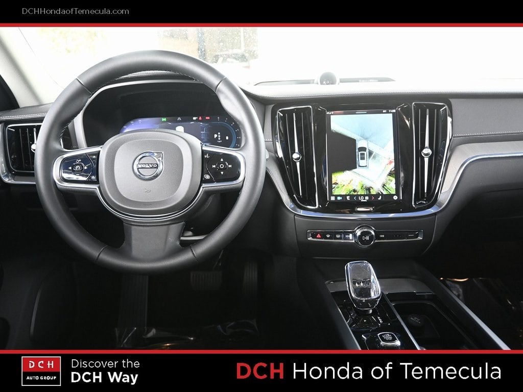 Thumbnail: 2024 Volvo V60 - 2