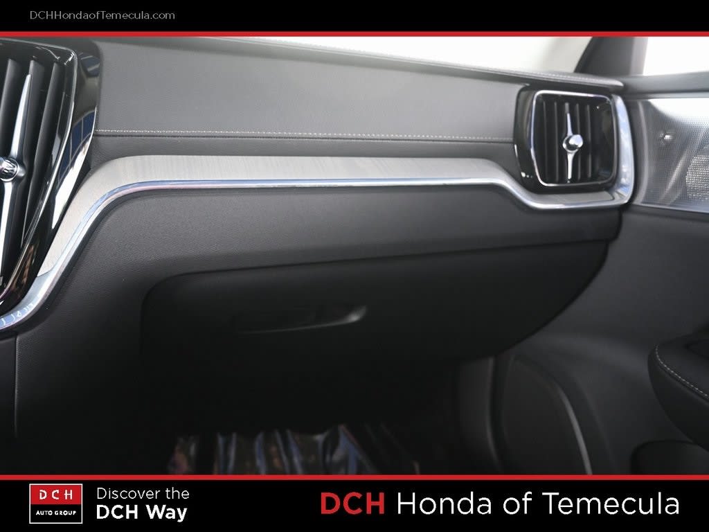 Thumbnail: 2024 Volvo V60 - 22