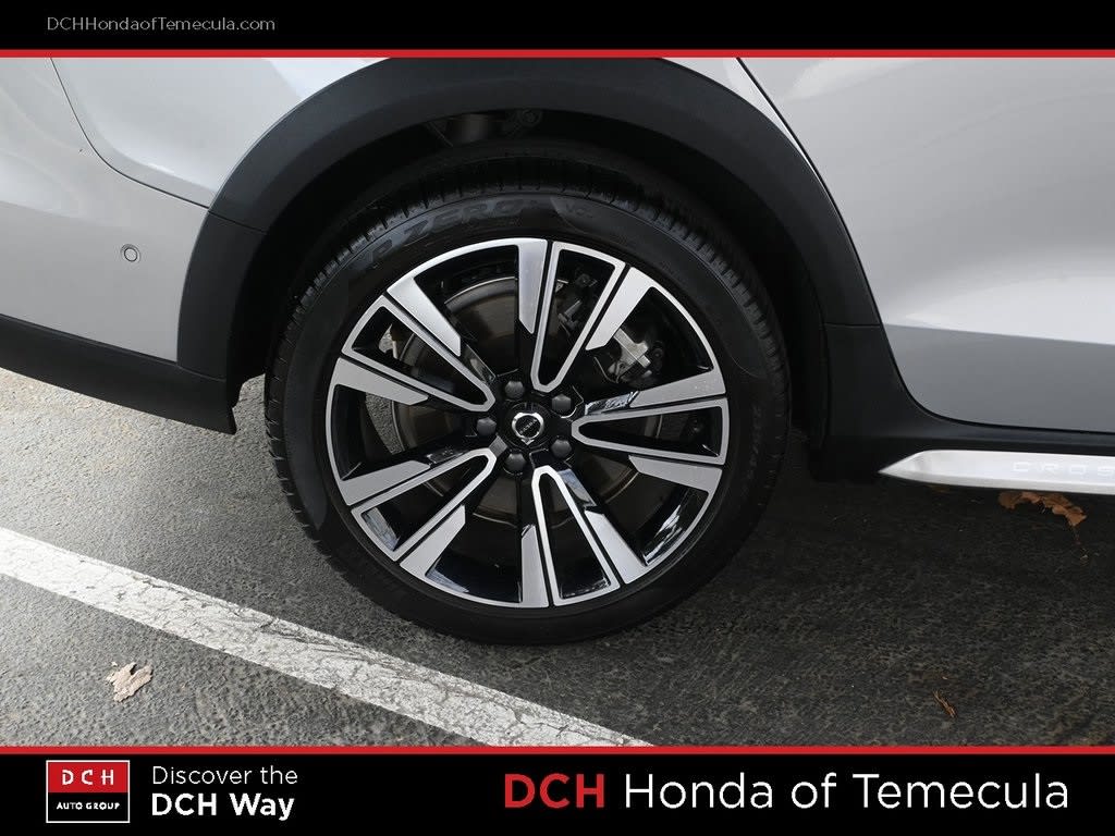 Thumbnail: 2024 Volvo V60 - 7