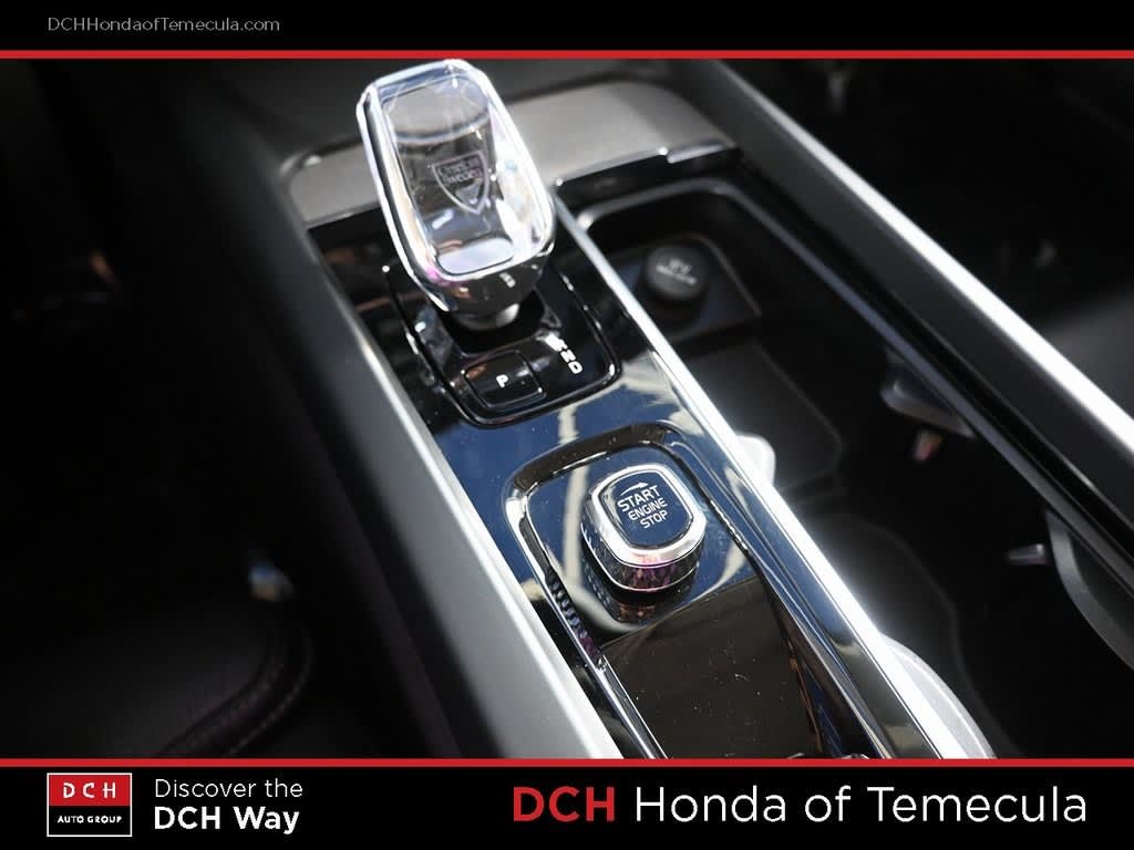 Thumbnail: 2024 Volvo V60 - 13