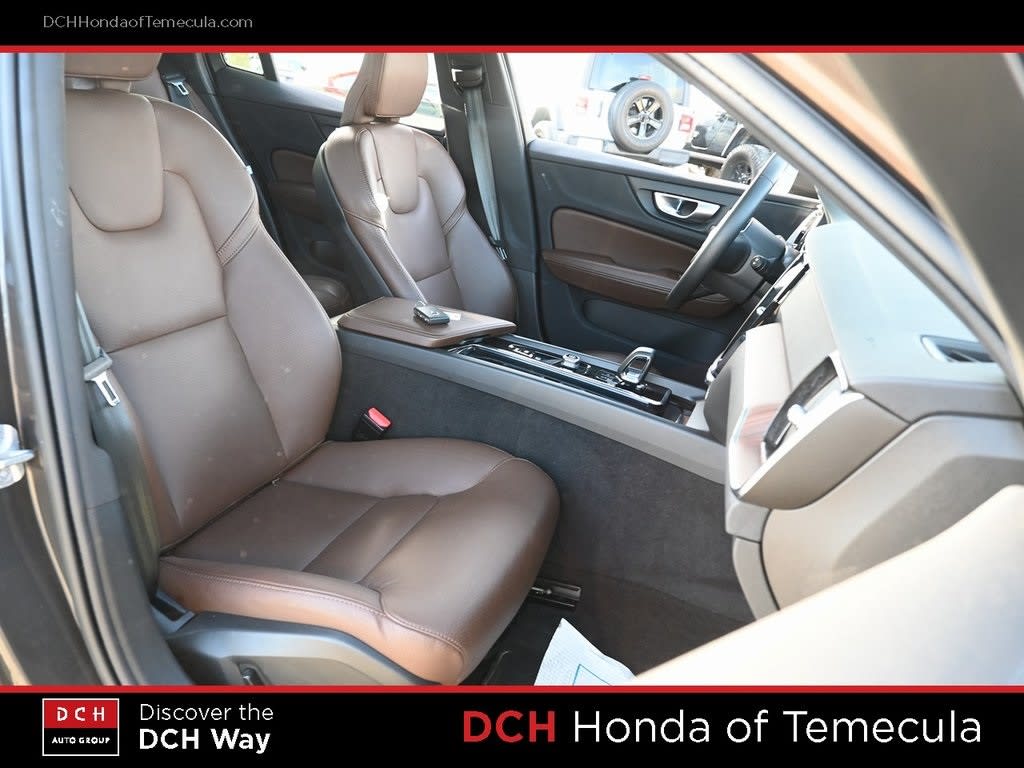 Thumbnail: 2024 Volvo V60 - 9