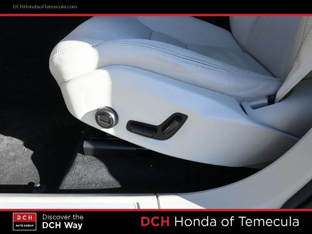 Thumbnail: 2025 Volvo XC60 - 21