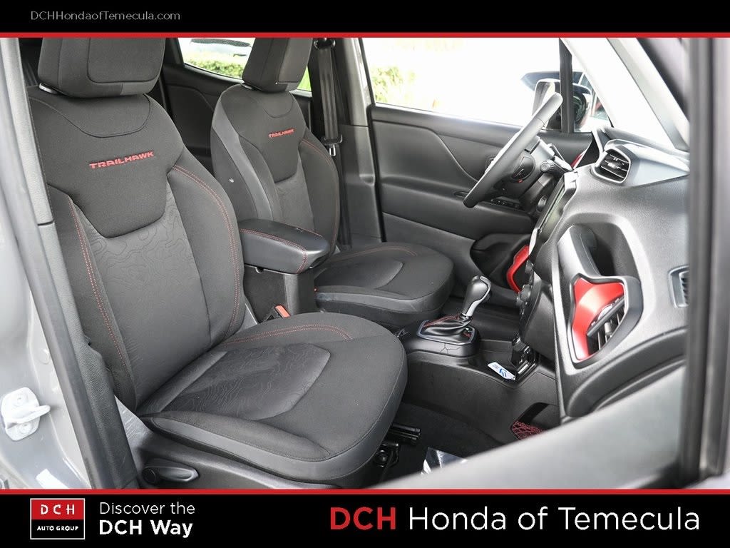 Thumbnail: 2023 Jeep Renegade - 10