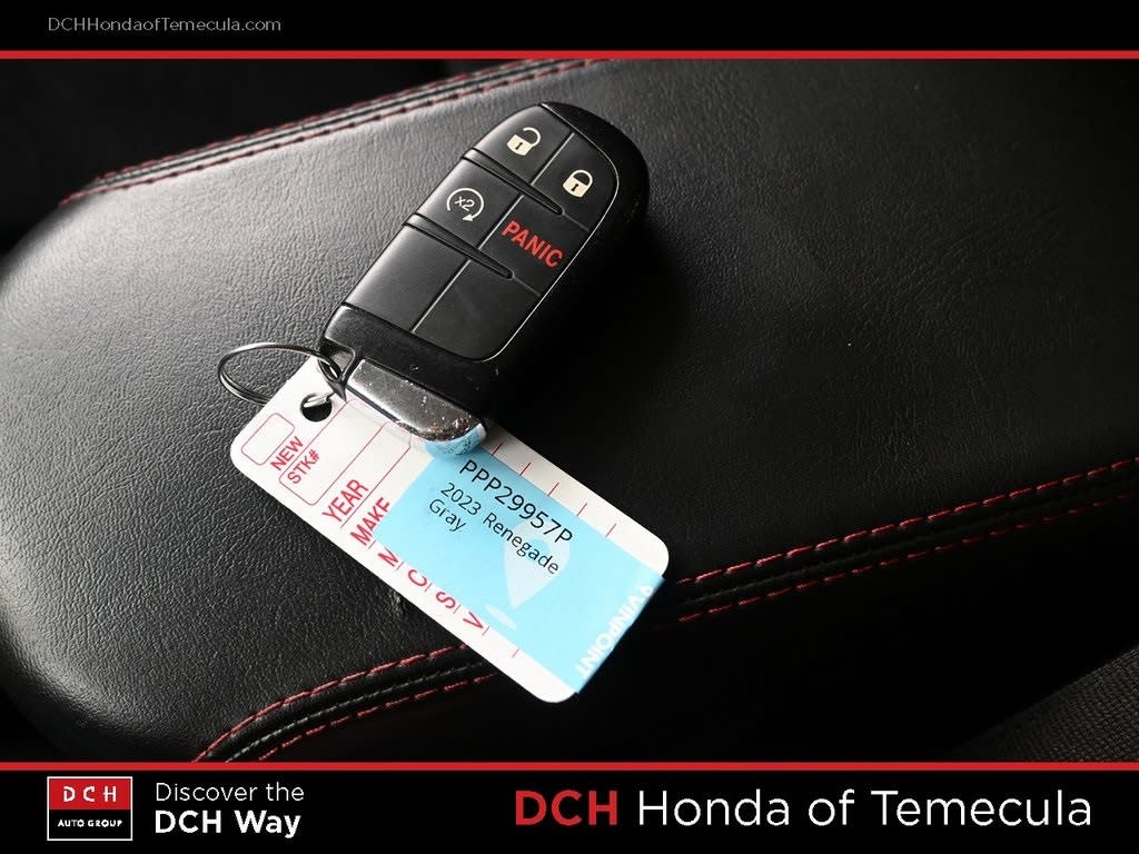 Thumbnail: 2023 Jeep Renegade - 16