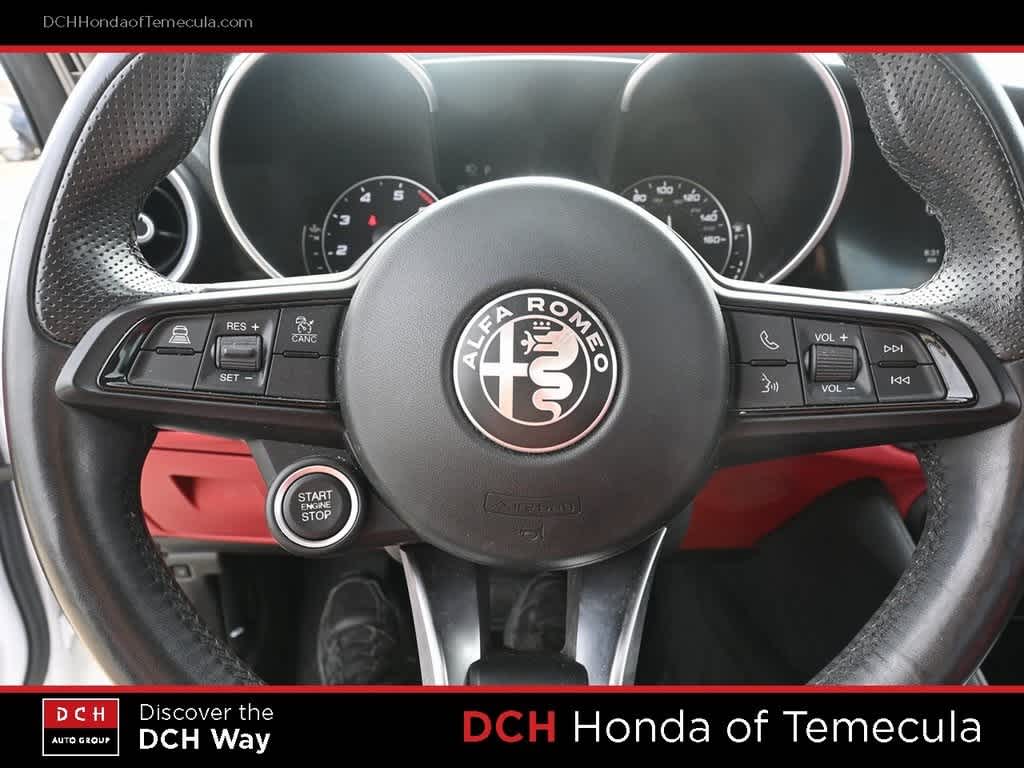 Thumbnail: 2021 Alfa Romeo Giulia - 18