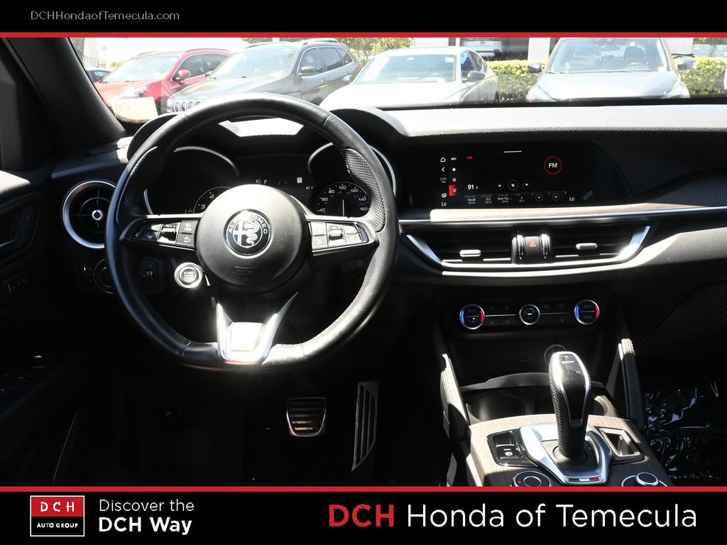 Thumbnail: 2023 Alfa Romeo Stelvio - 2