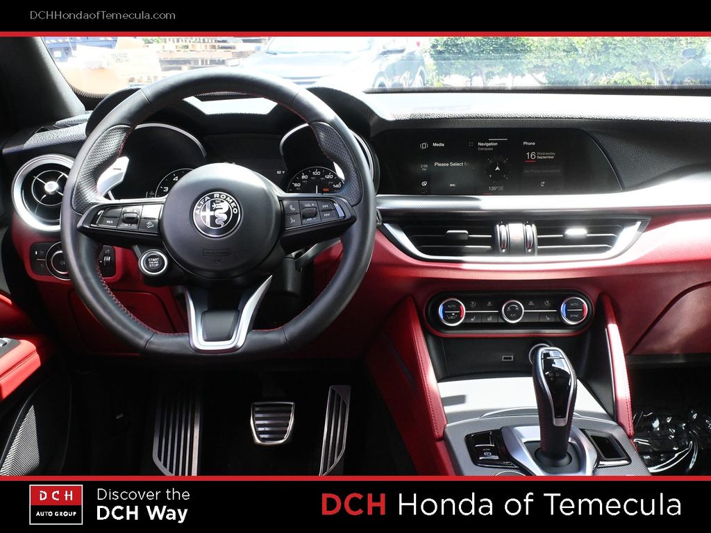 Thumbnail: 2020 Alfa Romeo Stelvio - 2