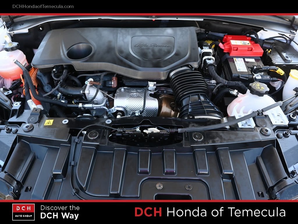 Thumbnail: 2024 Alfa Romeo Tonale - 8