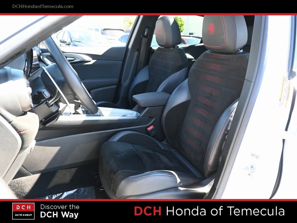 Thumbnail: 2024 Alfa Romeo Tonale - 10