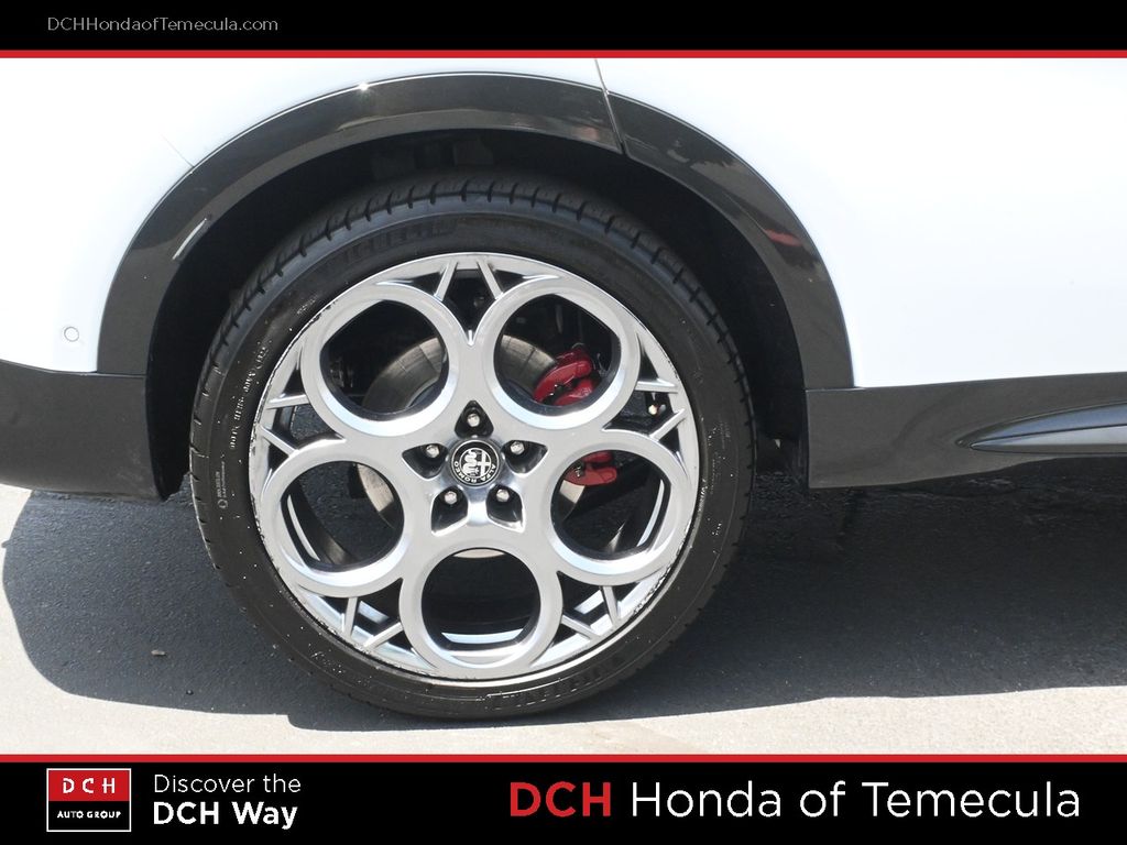 Thumbnail: 2024 Alfa Romeo Tonale - 7