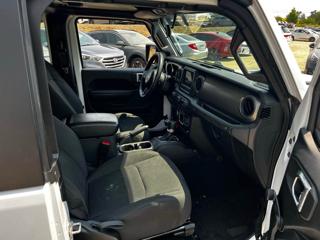 Thumbnail: 2022 Jeep Wrangler - 9