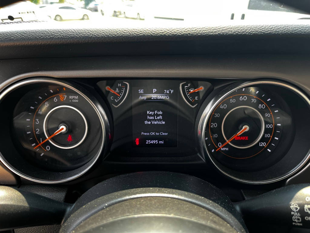 Thumbnail: 2022 Jeep Wrangler - 12