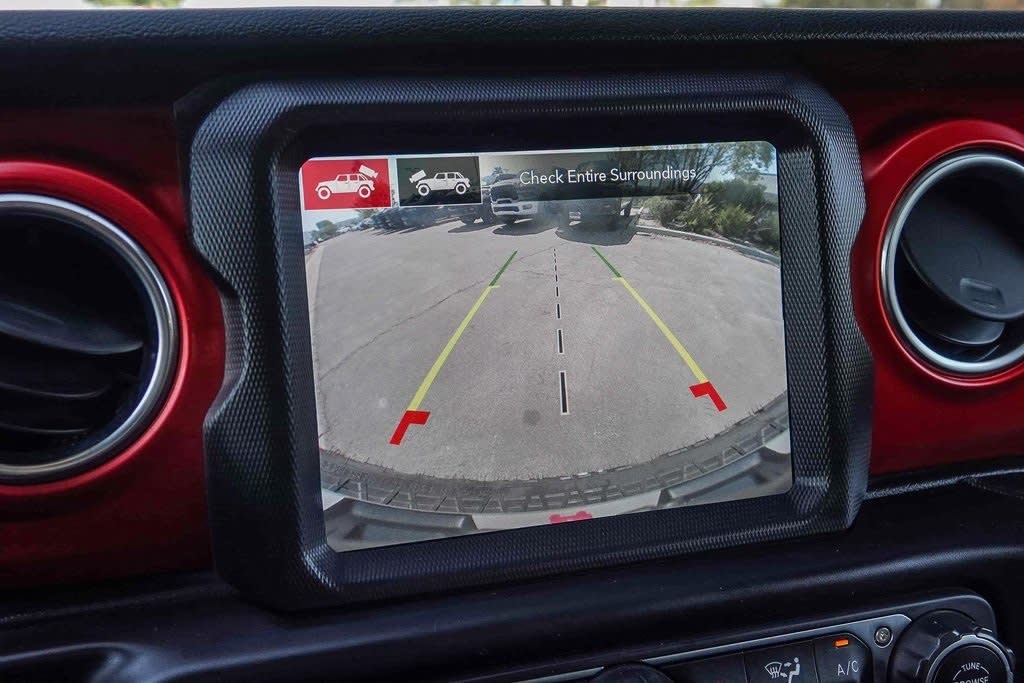 Thumbnail: 2021 Jeep Wrangler - 26