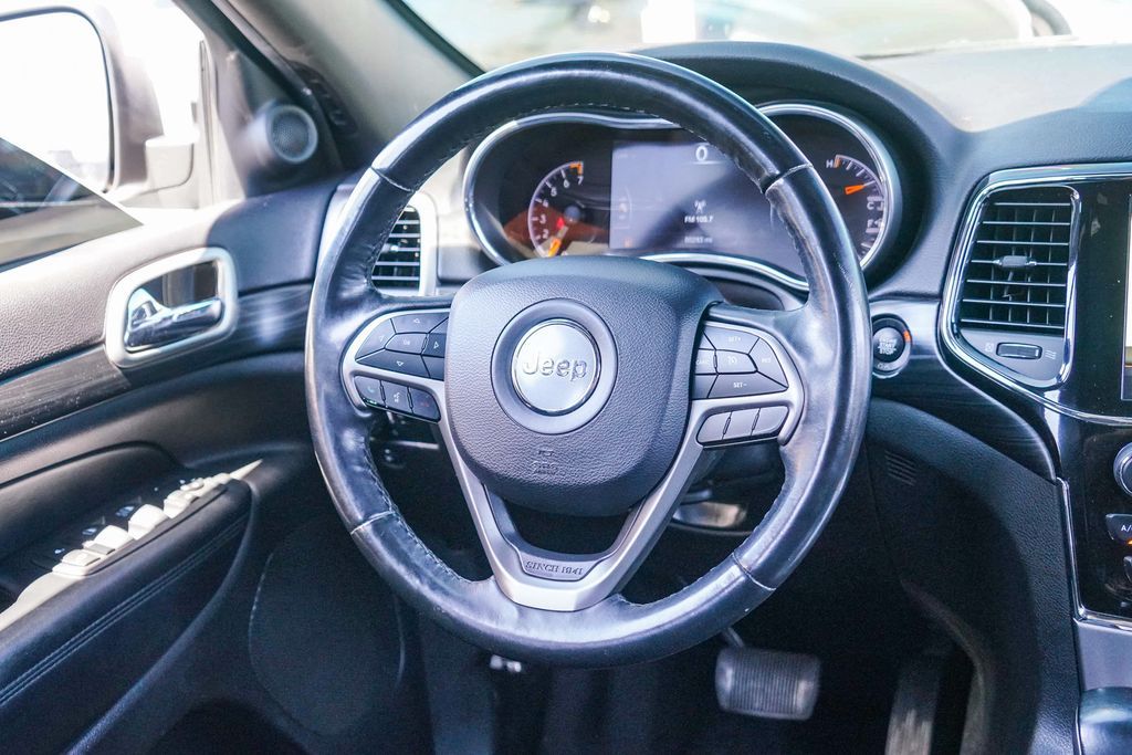 Thumbnail: 2019 Jeep Grand Cherokee - 8