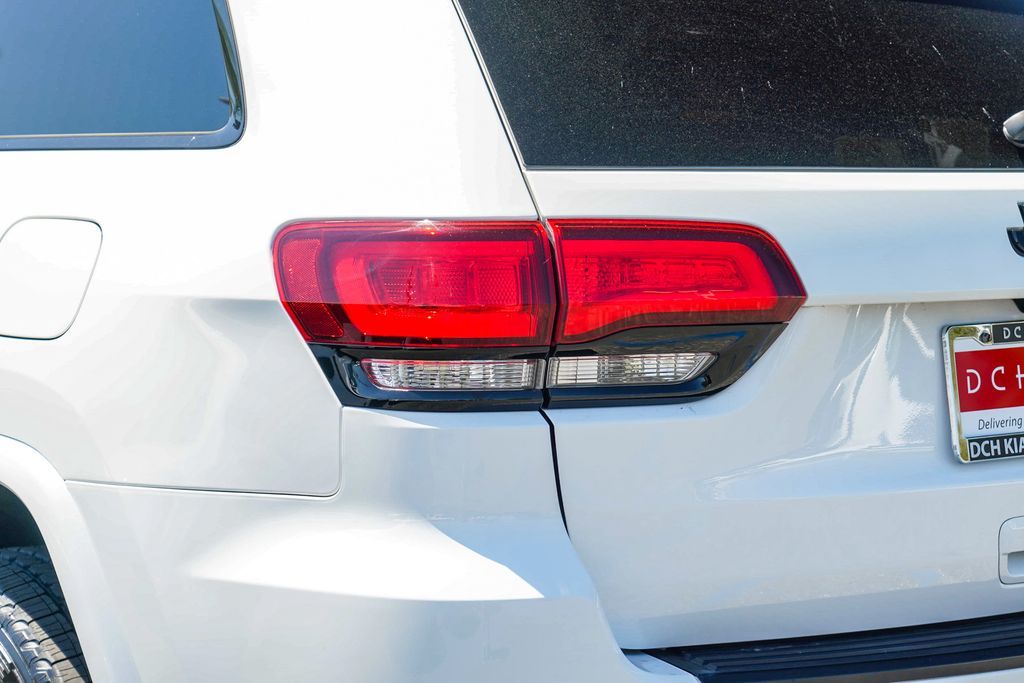 Thumbnail: 2019 Jeep Grand Cherokee - 19