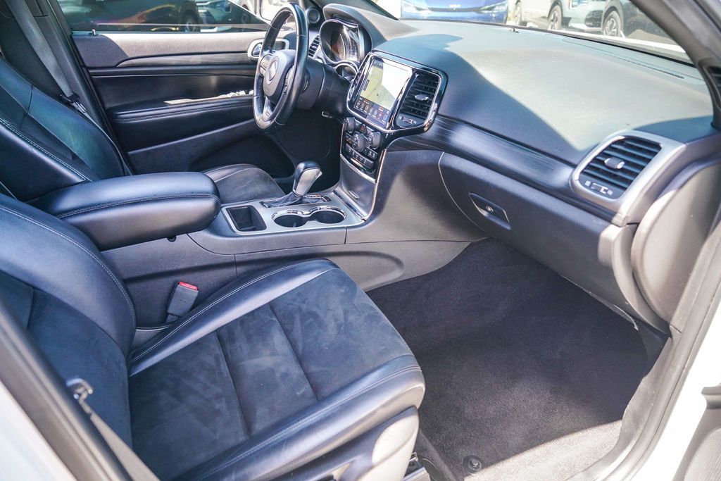 Thumbnail: 2019 Jeep Grand Cherokee - 9