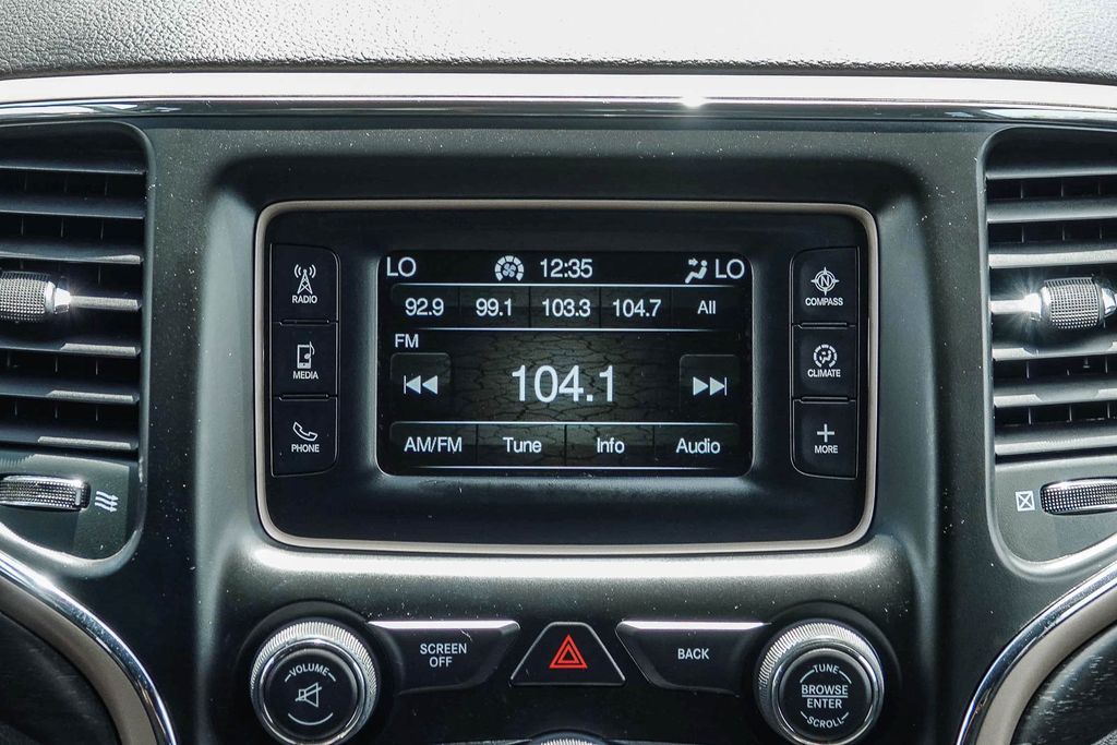 Thumbnail: 2017 Jeep Grand Cherokee - 22