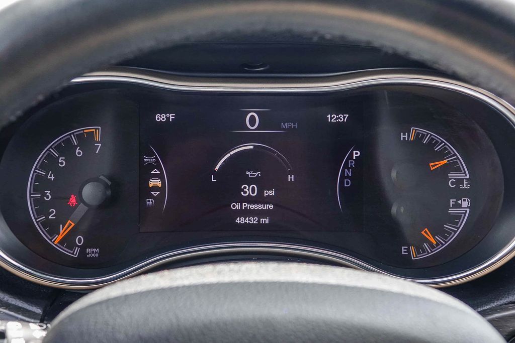 Thumbnail: 2017 Jeep Grand Cherokee - 14