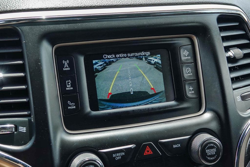 Thumbnail: 2017 Jeep Grand Cherokee - 26