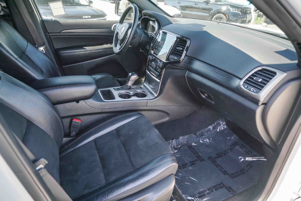Thumbnail: 2022 Jeep Grand Cherokee - 9