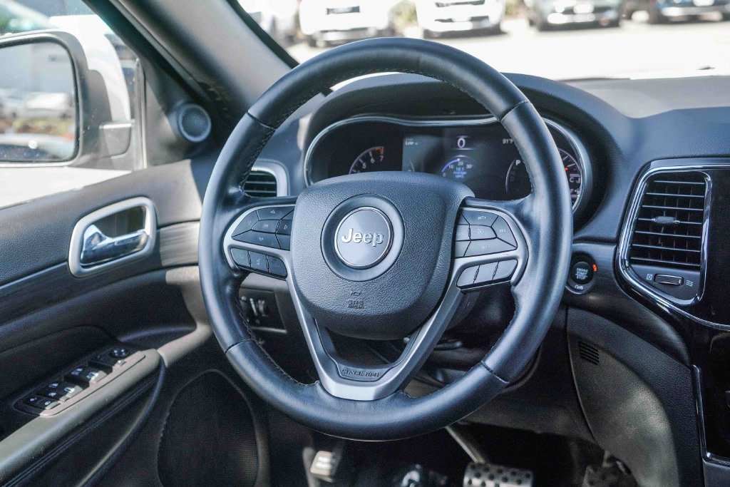 Thumbnail: 2022 Jeep Grand Cherokee - 8