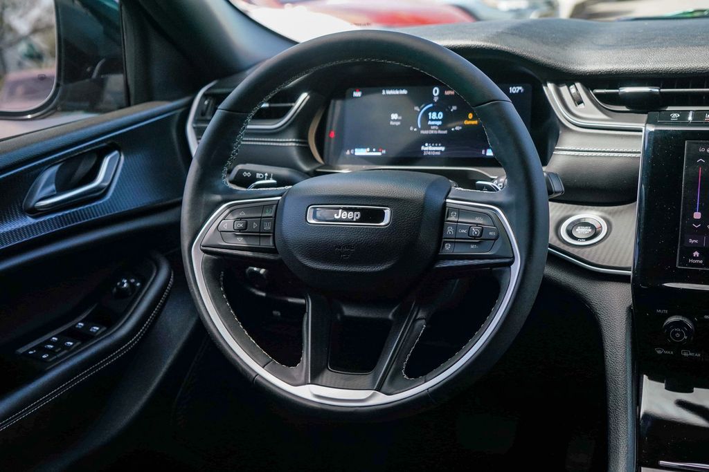 Thumbnail: 2025 Jeep Grand Cherokee - 8