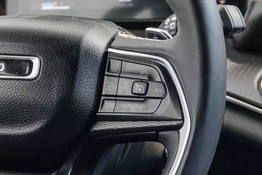 Thumbnail: 2024 Jeep Grand Cherokee L - 23