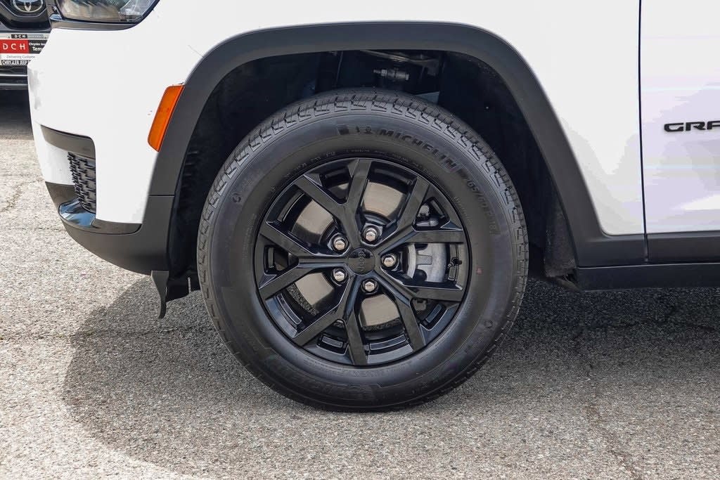 Thumbnail: 2024 Jeep Grand Cherokee L - 21