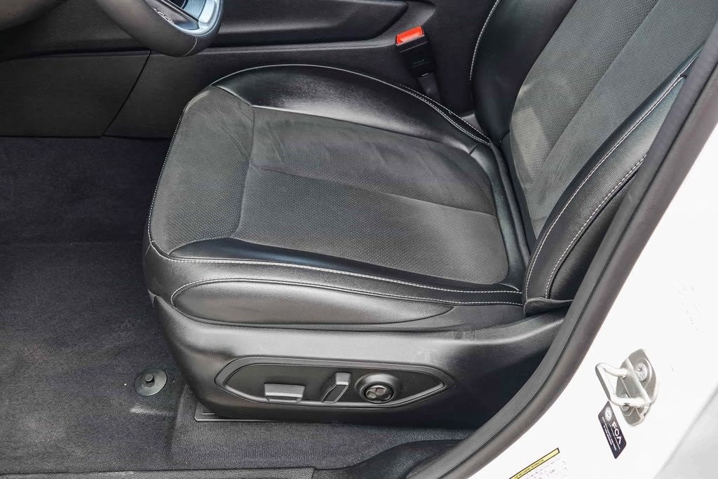 Thumbnail: 2024 Jeep Grand Cherokee L - 25