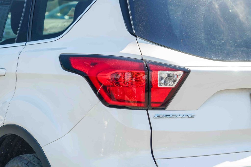 Thumbnail: 2019 Ford Escape - 19