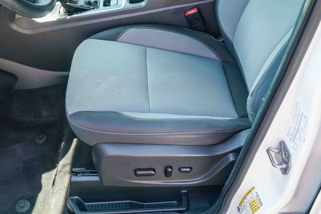 Thumbnail: 2019 Ford Escape - 24