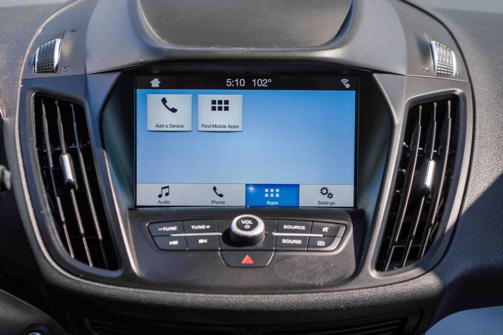 Thumbnail: 2019 Ford Escape - 22