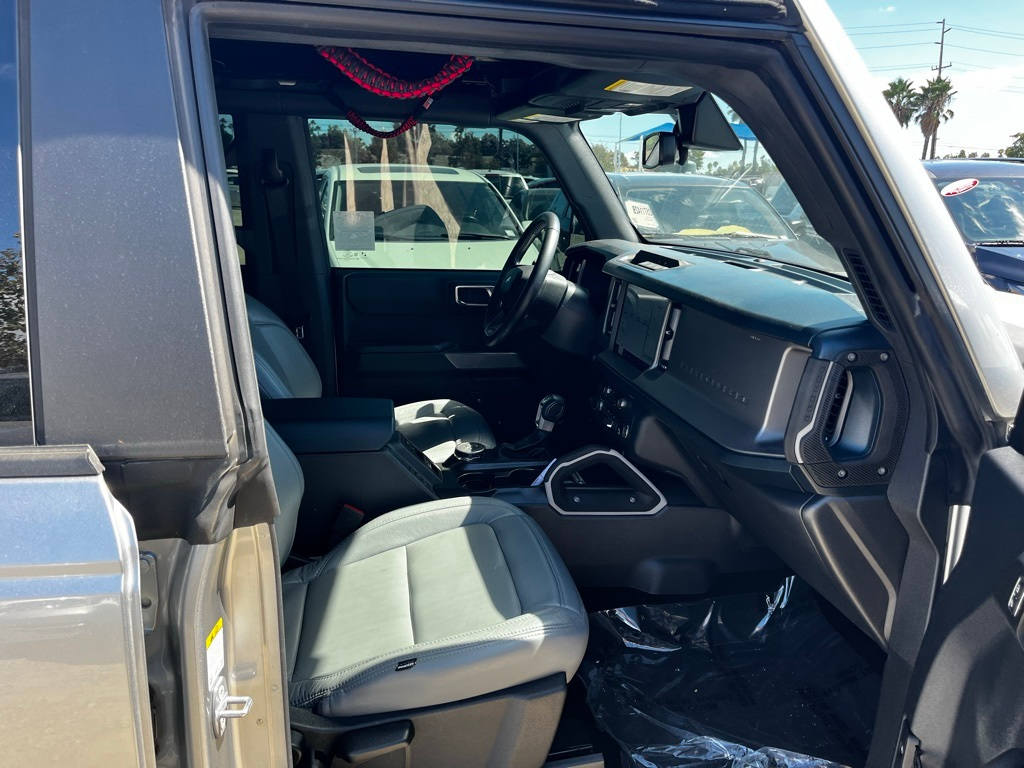 Thumbnail: 2022 Ford Bronco - 9