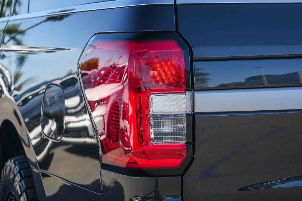 Thumbnail: 2023 Ford Expedition MAX - 20