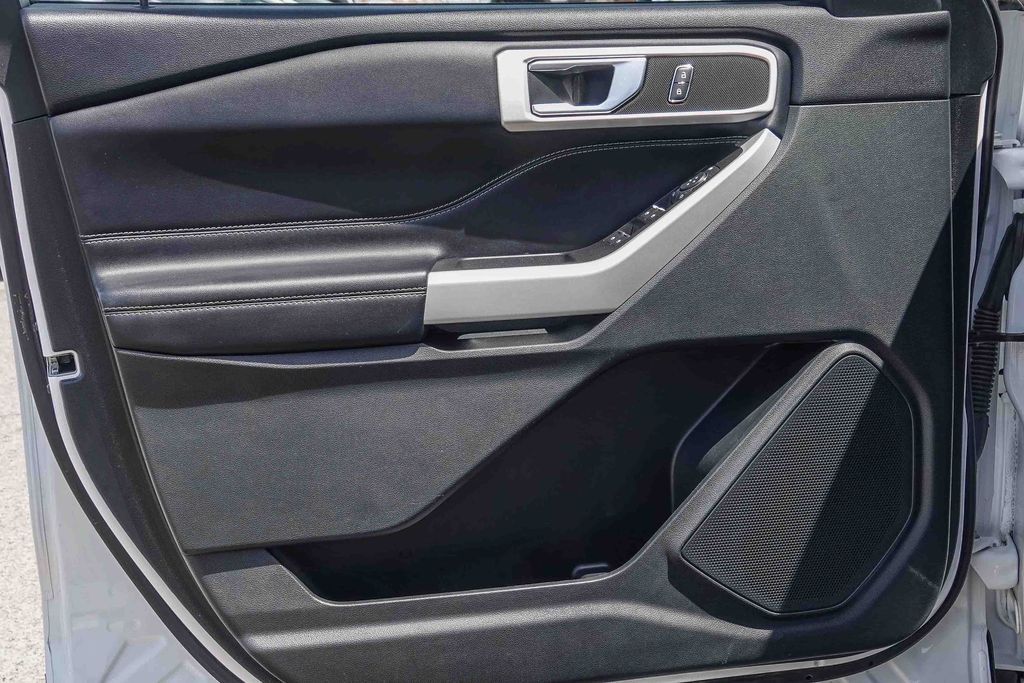 Thumbnail: 2021 Ford Explorer - 22