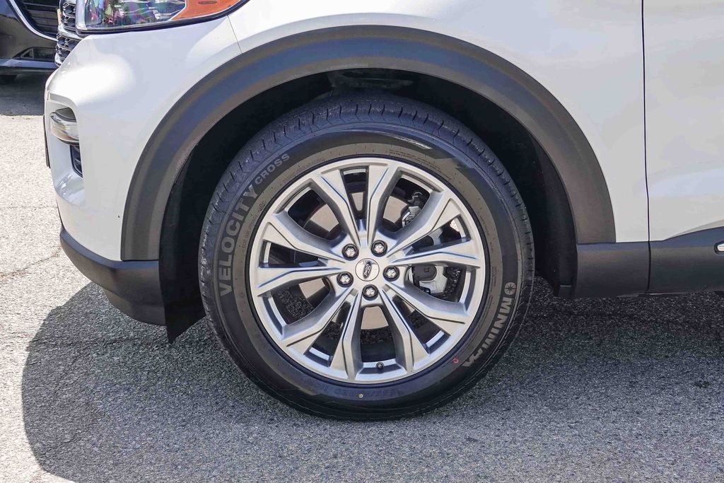 Thumbnail: 2021 Ford Explorer - 6