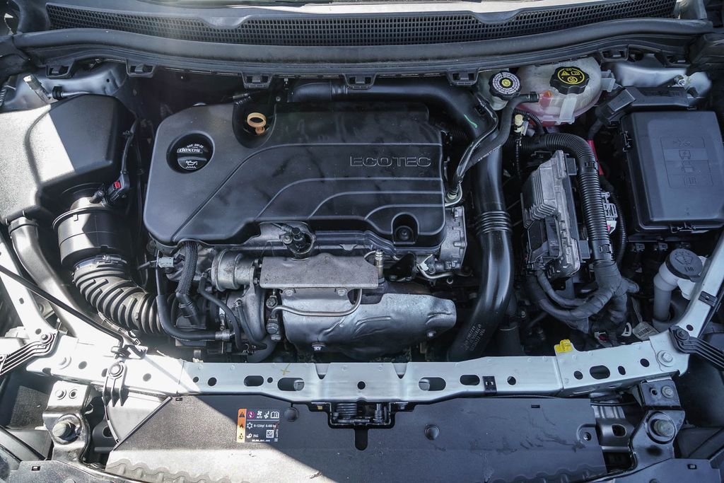 Thumbnail: 2019 Chevrolet Cruze - 7