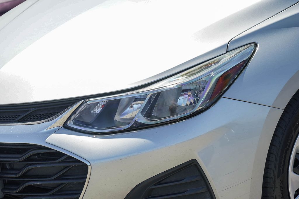 Thumbnail: 2019 Chevrolet Cruze - 20