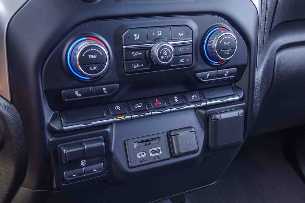 Thumbnail: 2021 Chevrolet Silverado 1500 - 25