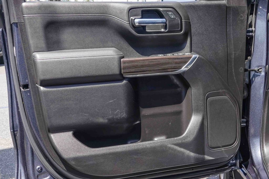 Thumbnail: 2021 Chevrolet Silverado 1500 - 23