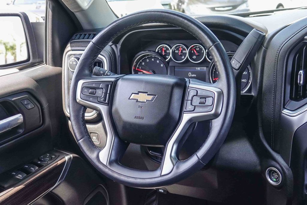 Thumbnail: 2021 Chevrolet Silverado 1500 - 9