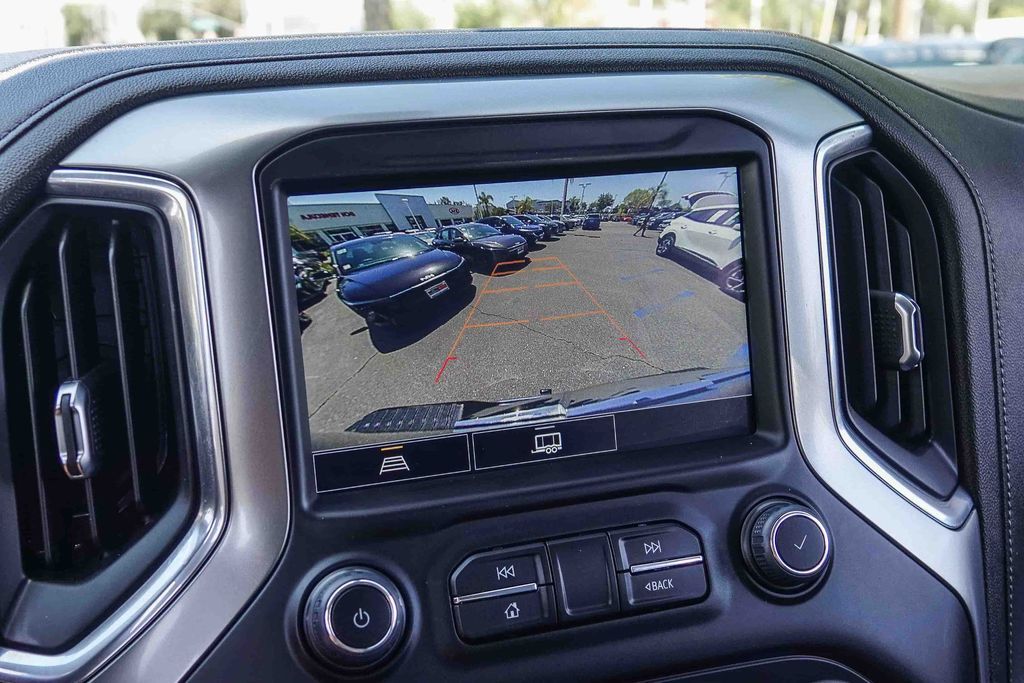 Thumbnail: 2021 Chevrolet Silverado 1500 - 26