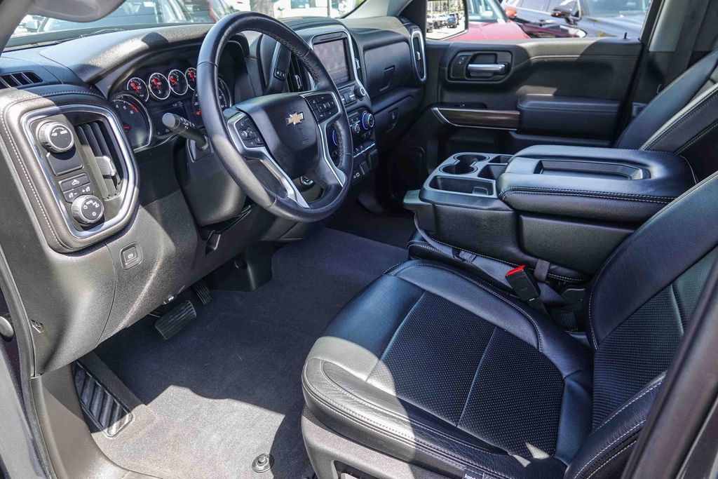Thumbnail: 2021 Chevrolet Silverado 1500 - 12